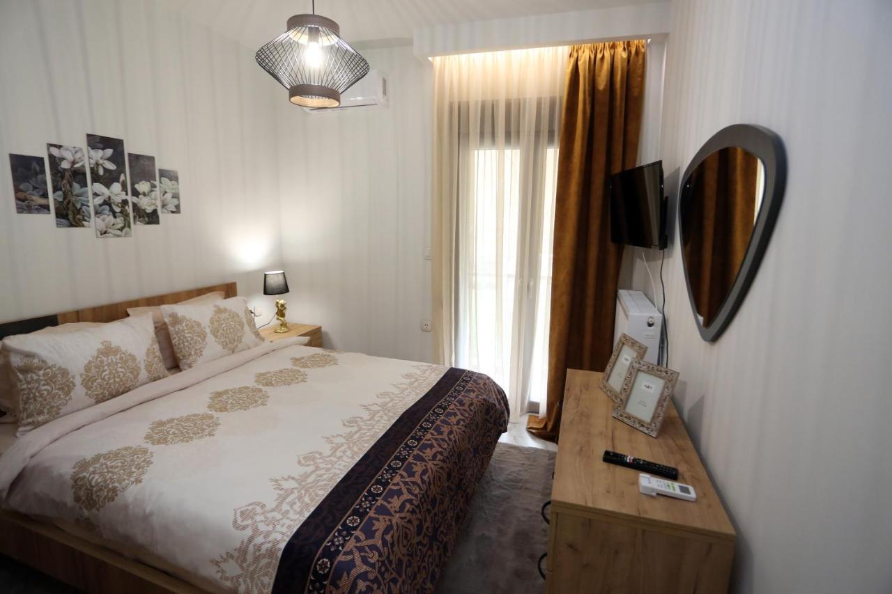 La Larissa Luxury Apartments Trekke Esterno foto