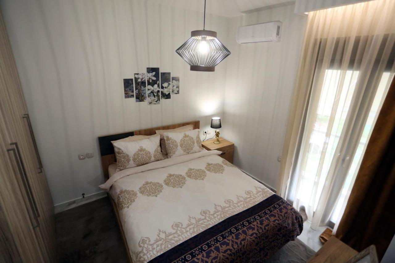 La Larissa Luxury Apartments Trekke Esterno foto